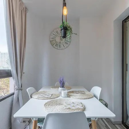Mariscal Apartment